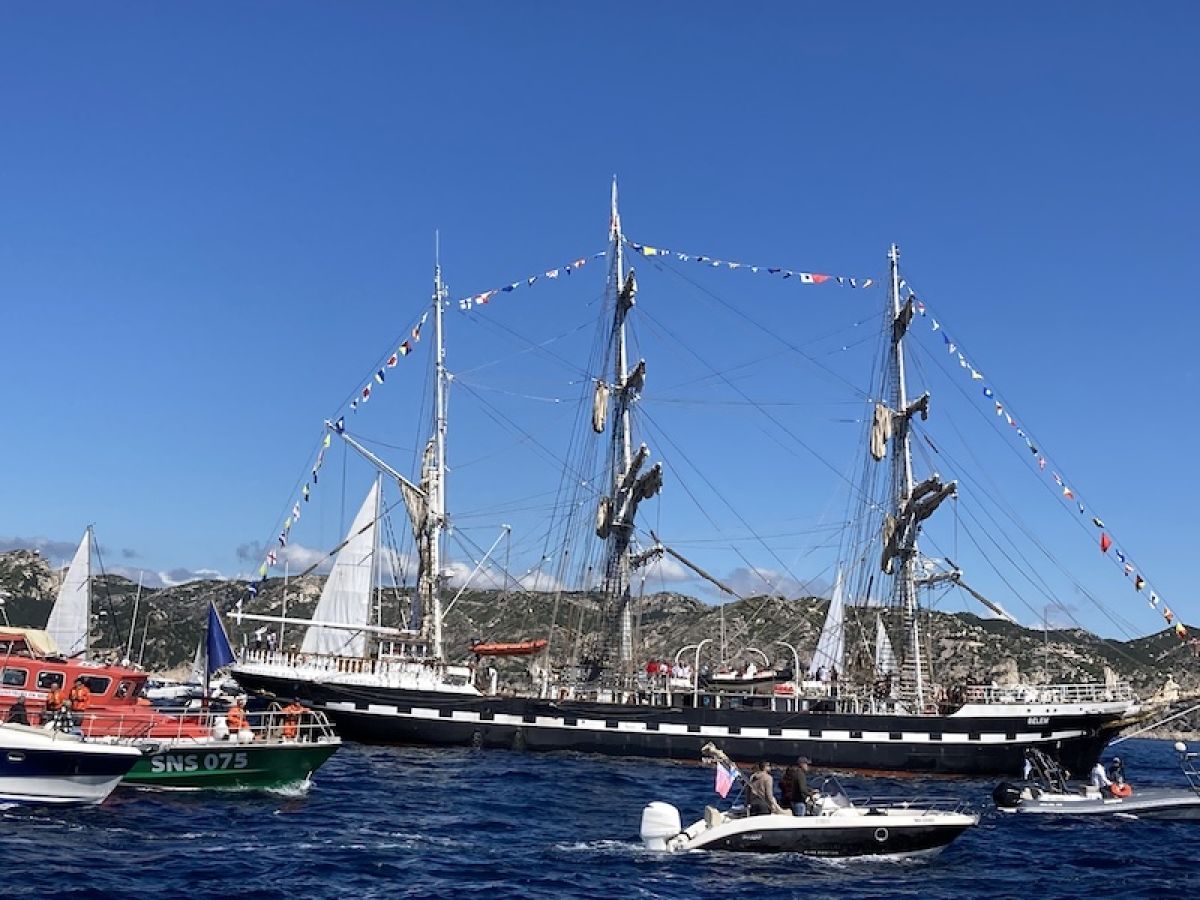 photo ATSCAF Voile - L'ATSCAF Voile était présente pour l'arrivée du Belem à Marseille
