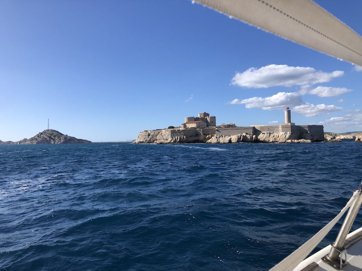 bonne-mere-marseille-sous-le-vent-3