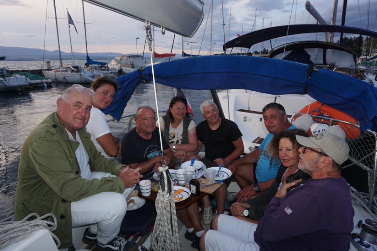 photo ATSCAF Voile - Voyage de l'équipage Hélia sur le Léman